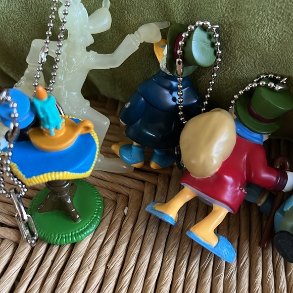 Complete 10 Piece set of Disney A Christmas Carol Keychains EC - Picture 6 of 10